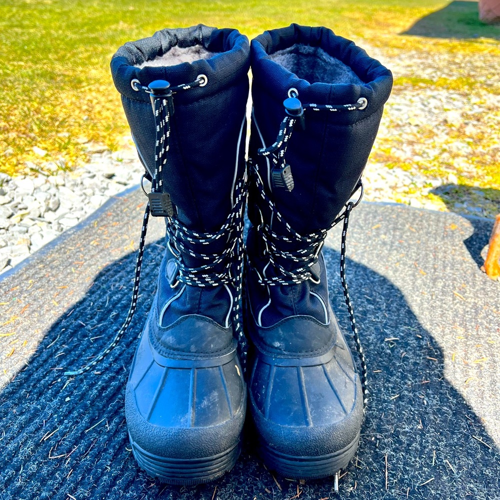 Men’s boots sz 9